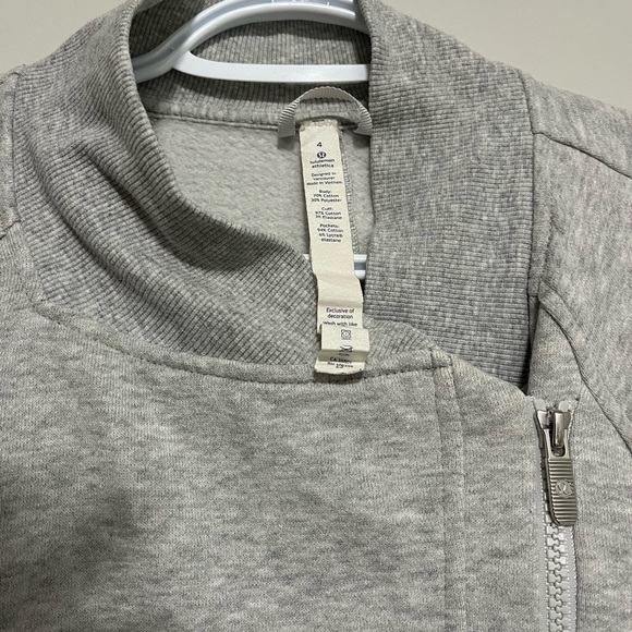 Lululemon Wrap Sweater Cardigan Zippered - Picture 4 of 4